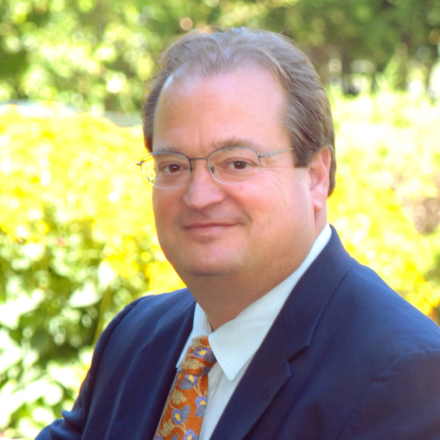  Dr Bruce Piasecki